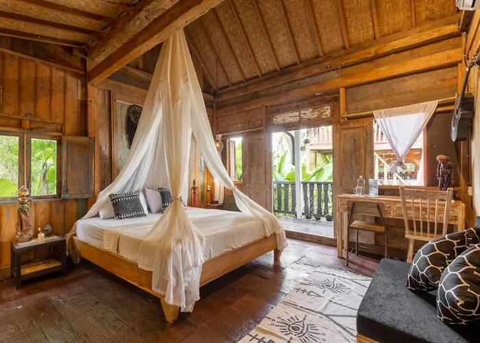 Bali Brothers Guest house 4*